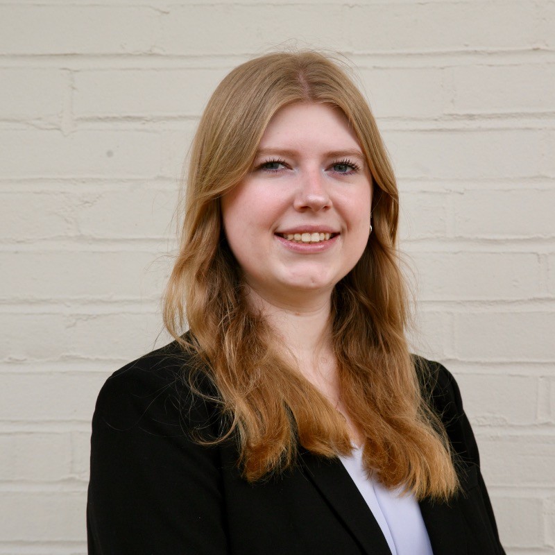 Julianna Wiseman Headshot